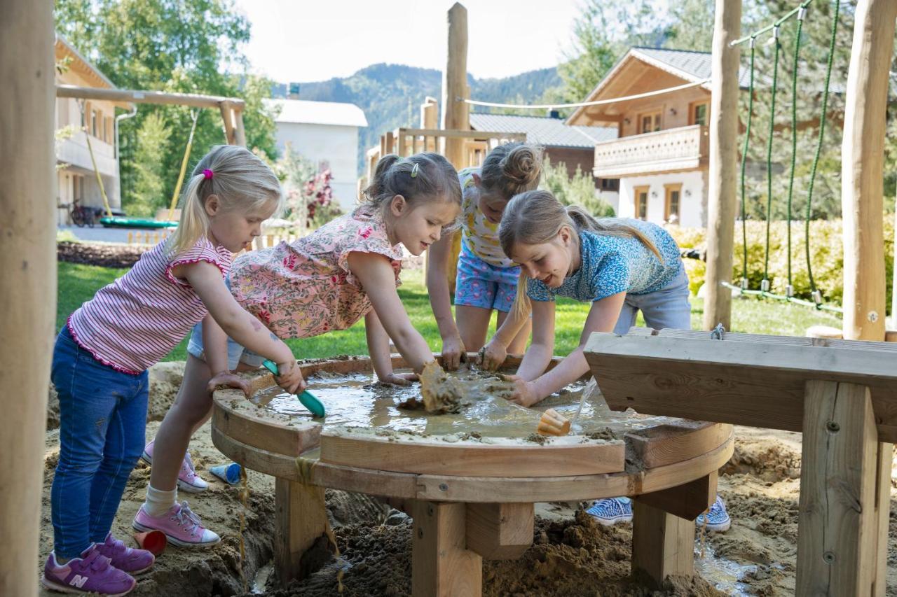 Das Dorf In Der Stadt Schladming Exterior foto